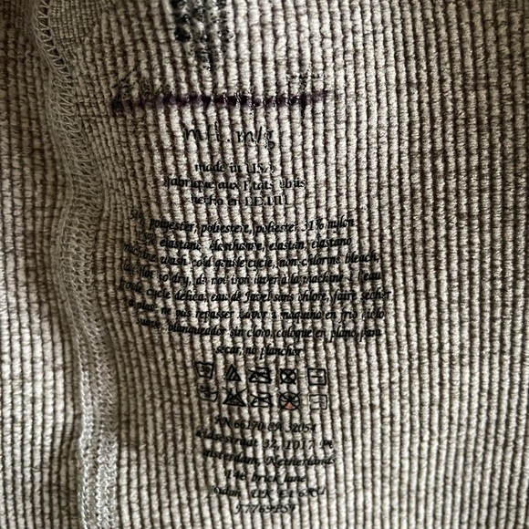 NWOT FP Movement Happiness Runs Bike Shorts Size M/L - Picture 8 of 8